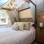 Hollicarrs - Kingfisher Lodge